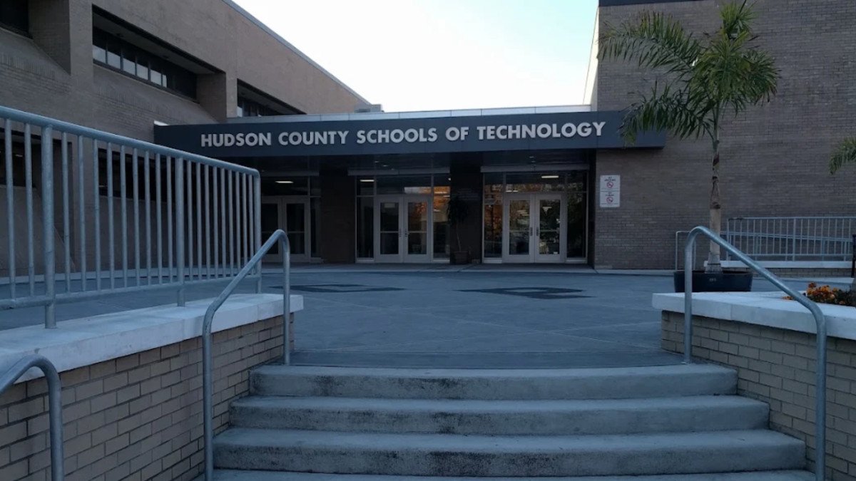 HCST's County Prep High School Receives Top Honors