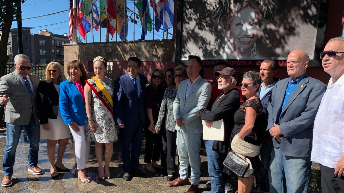 Union City Adds 2 Stars In Celia Cruz Plaza